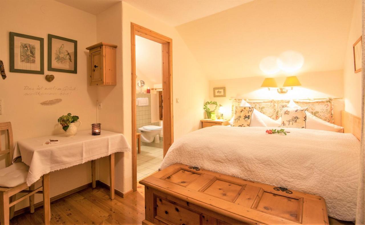Hannas Alpengruss Apartment - Zimmer Seefeld in Tirol Bagian luar foto