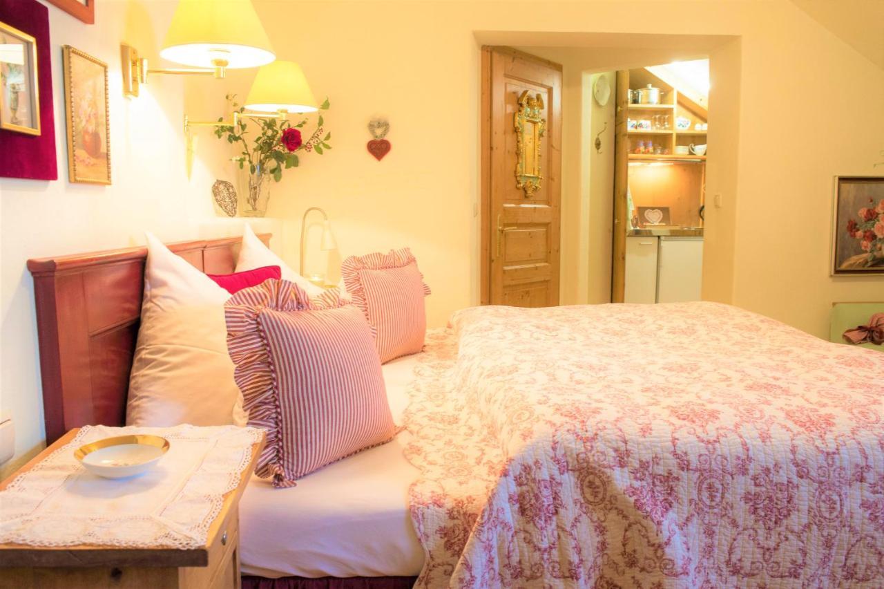 Hannas Alpengruss Apartment - Zimmer Seefeld in Tirol Bagian luar foto